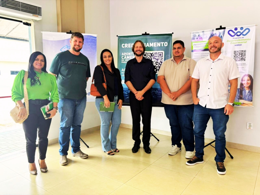Autoridades de Nova Ubiratã participaram de uma reunião sobre o Programa de Credenciamento em Nova Mutum Foto32421