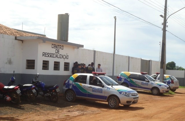Agentes Penitenciários encontram aparelho celular no interior de cela, e são agredidos por detento Foto81765
