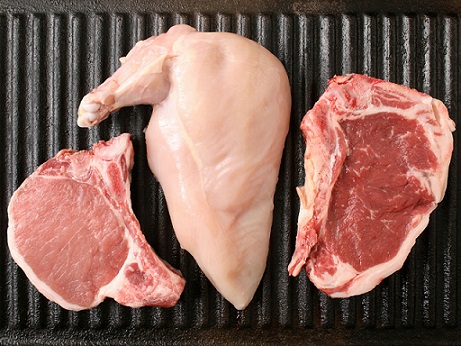 Frango sobe 6,6% em abril fica mais barato que carnes de boi e porco Foto50339
