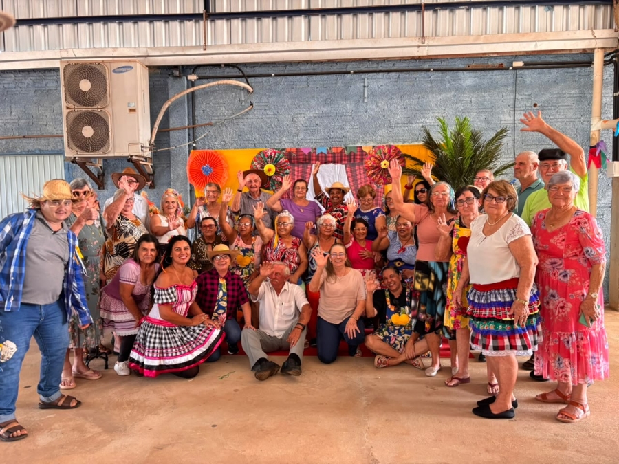 Festa Junina da Melhor Idade reúne participantes de Nova Ubiratã e região em dia de integração e alegria Foto60439