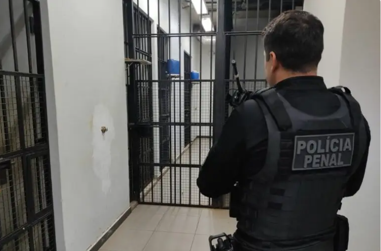Mulher trans presa sem passar por audiência é solta após nove meses detida em presídio masculino Foto86471
