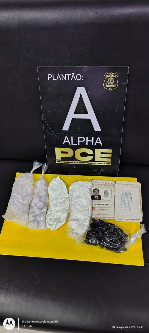 Advogado é detido ao tentar entrar na PCE com comprimidos, pó branco e camisetas Foto10884
