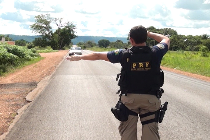 PRF intensifica fiscalização na BR-163 durante feriado prolongado Foto209