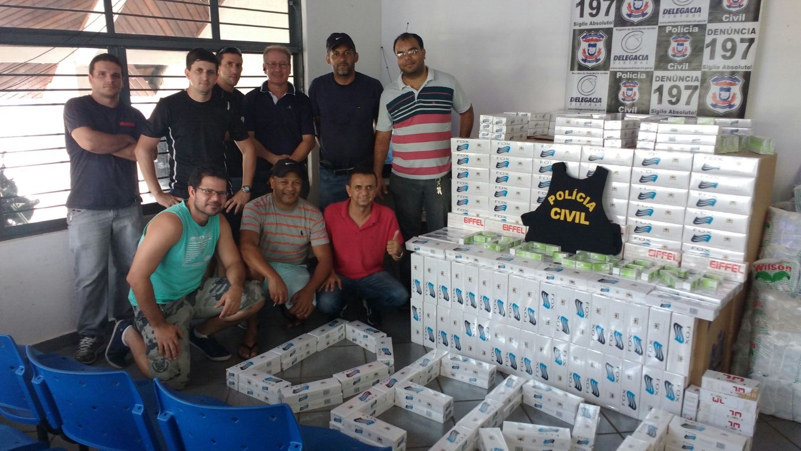 Carga de cigarros, fumo e analgésicos contrabandeados é apreendida em MT Foto68699