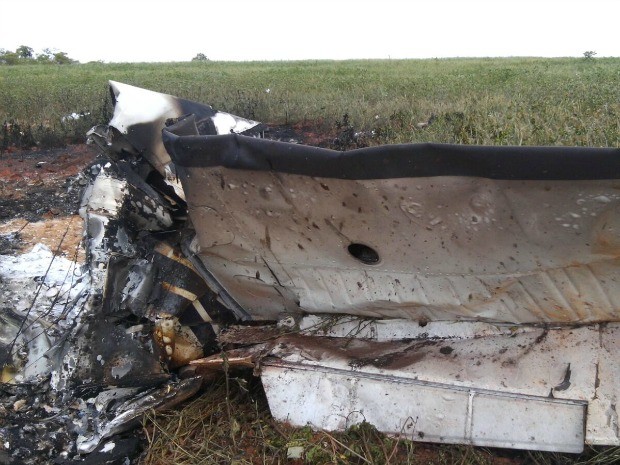 Avião que caiu em MT transportava pasta base de cocaína, afirma polícia Foto53683
