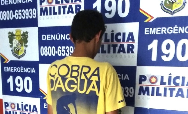 Adolescente acusado de assaltar farmácia é detido pela Policia Militar Foto58529