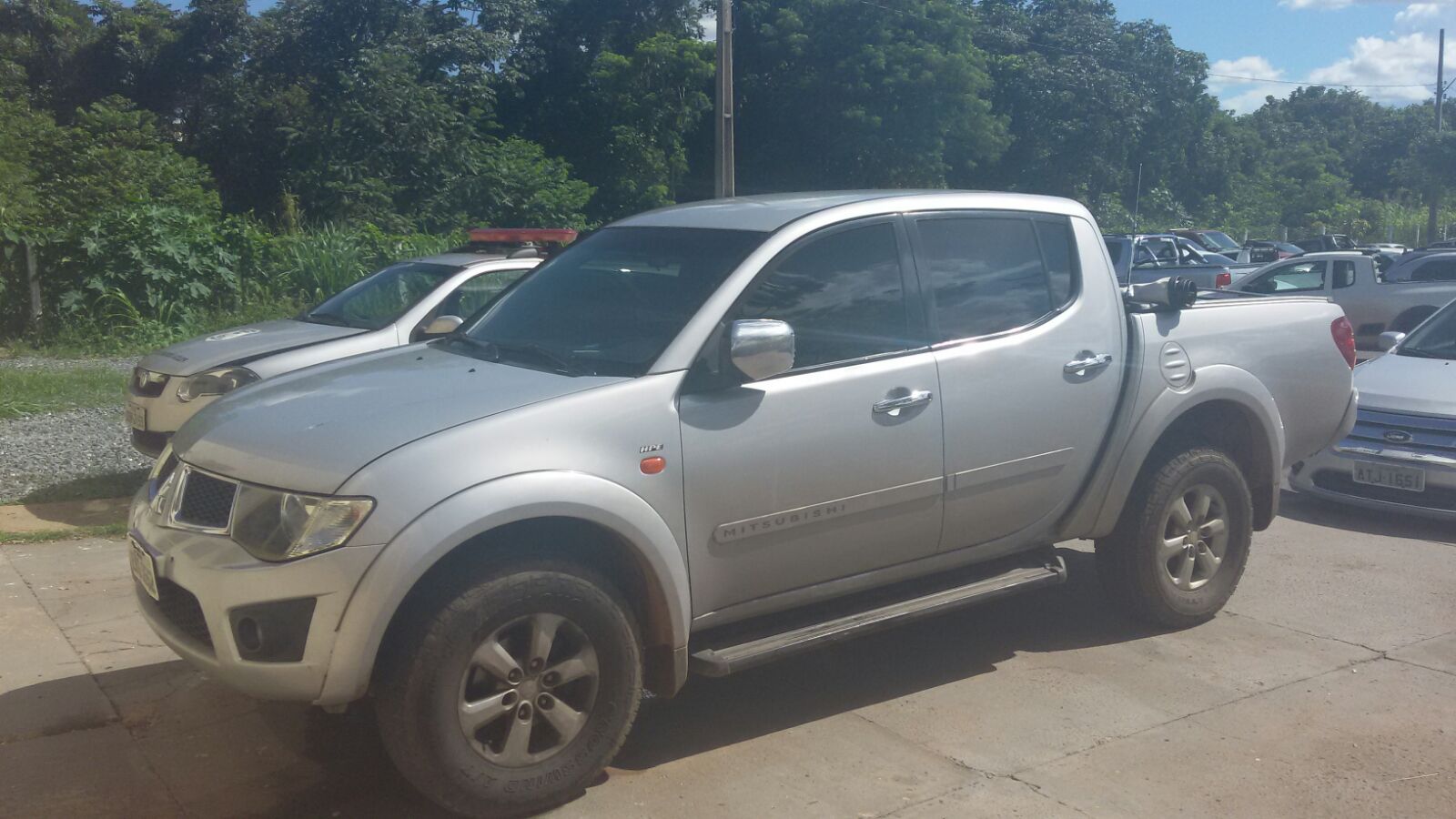 Advogado é detido com caminhonete clonada na Capital Foto59881