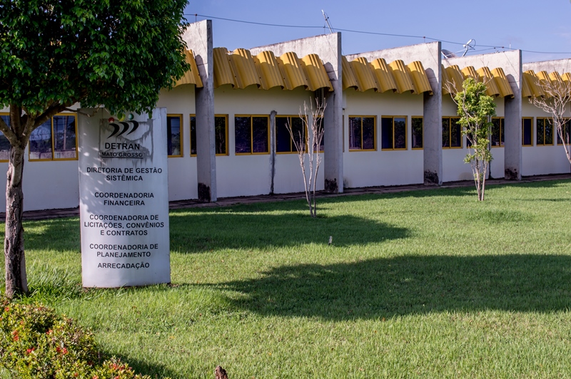 Proprietária de CFC ilegal e instrutor sem registro são detidos Foto38480