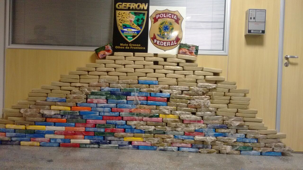 Gefron e PF apreendem carregamento de cocaína avaliada em mais de R$ 2,7 milhões Foto97677