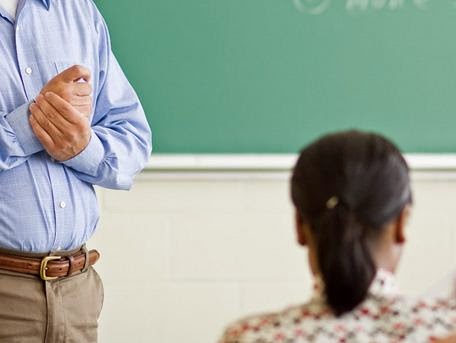 Professor acusado de abusar de alunas em sala de aula é preso em MT Foto83455