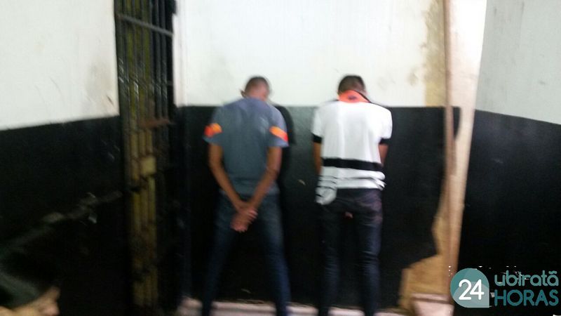 Policia Civil prende 8 pessoas comercializando entorpecente em frente a clube Foto29709