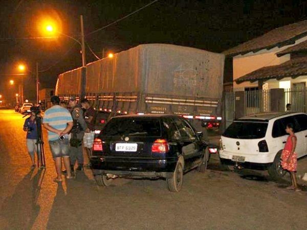 Motorista tenta desviar de cachorro, atropela e mata mulher Foto39708