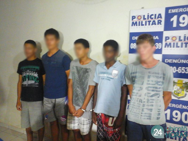 PM apreende droga e grupo de menores próximo a clube Foto48987