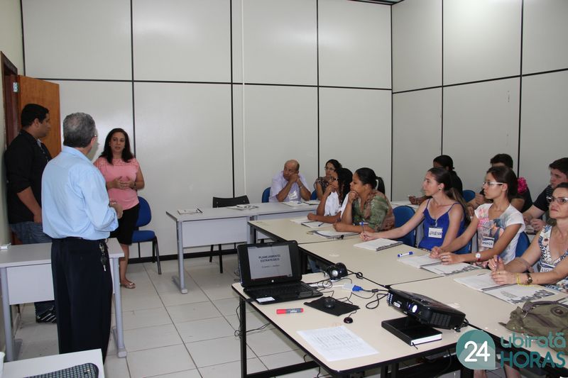 Empresários e colabores participam de treinamento realizado pelo SEBRAE Foto44999